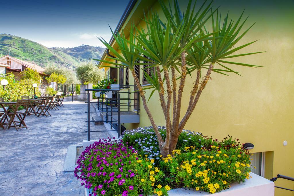 Baia Degli Ulivi Apartments Cefalu Exterior photo