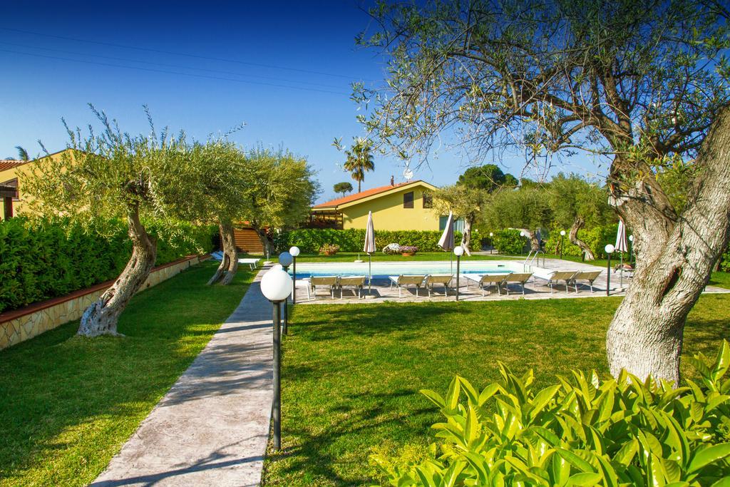 Baia Degli Ulivi Apartments Cefalu Exterior photo